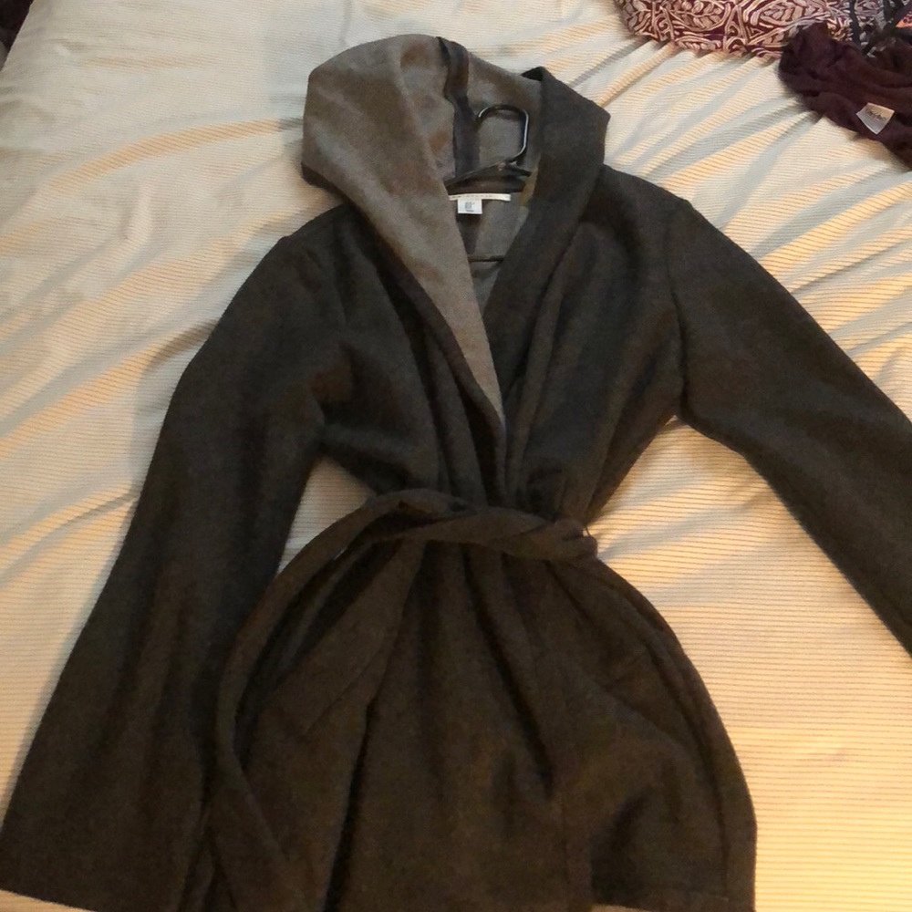 Long sleeve hoodie with tie